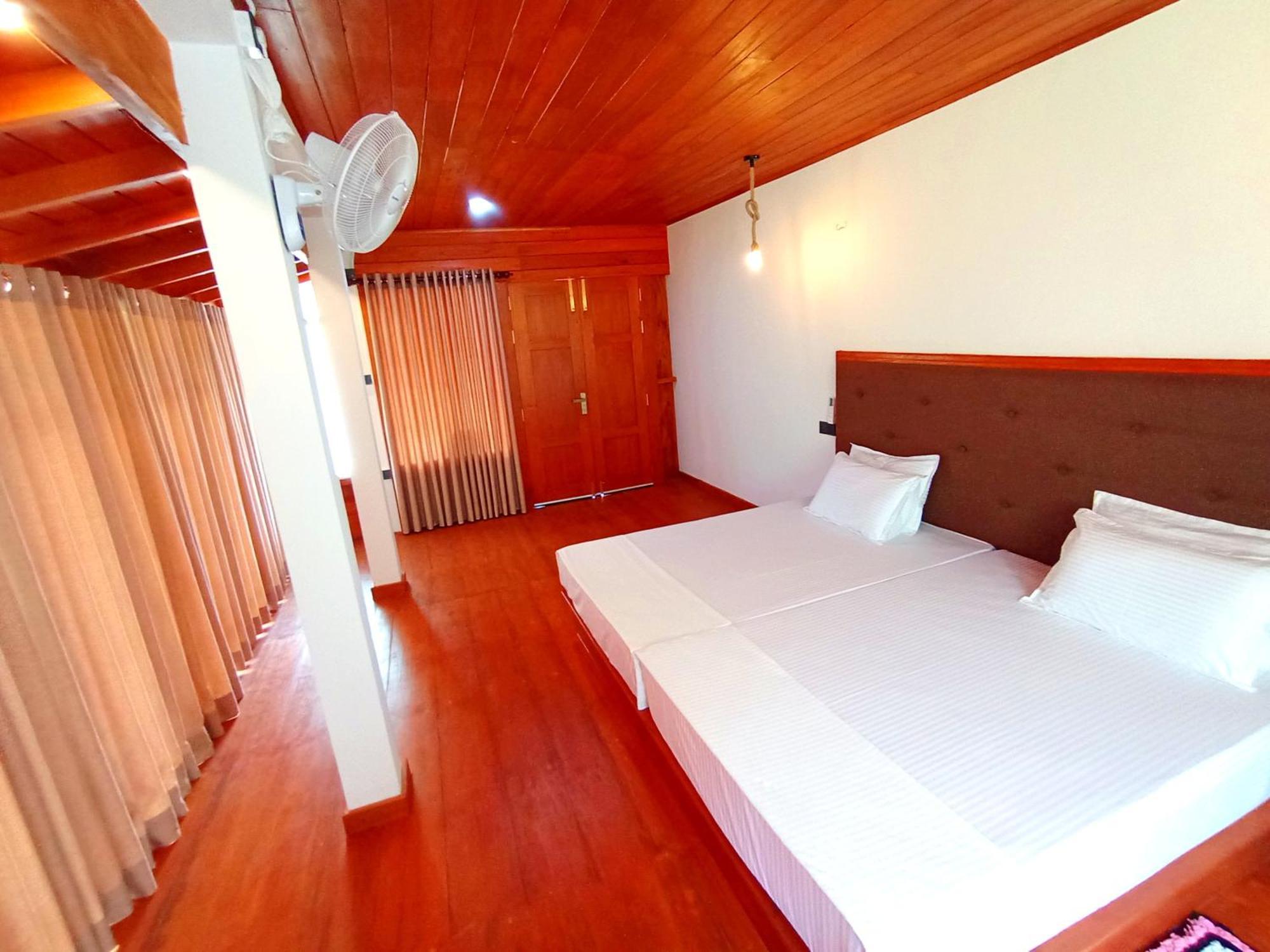 Thusara Guesthouse Мириса Екстериор снимка