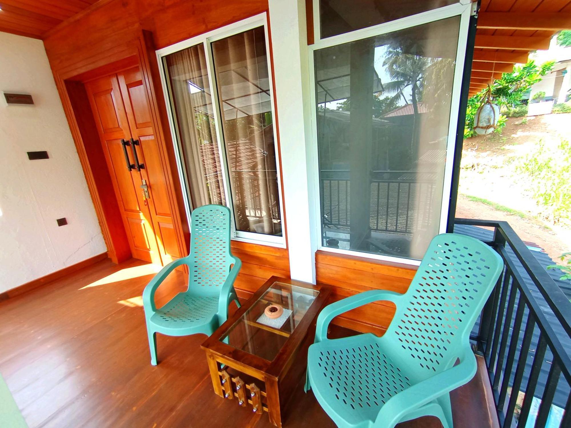 Thusara Guesthouse Мириса Екстериор снимка