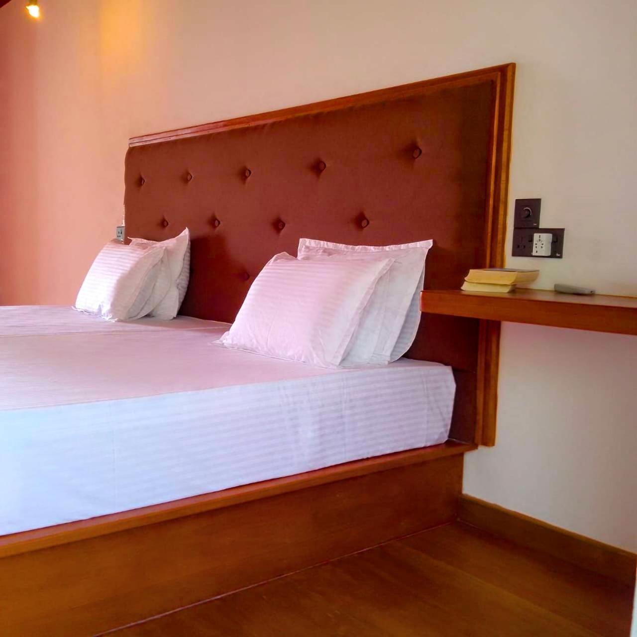 Thusara Guesthouse Мириса Екстериор снимка