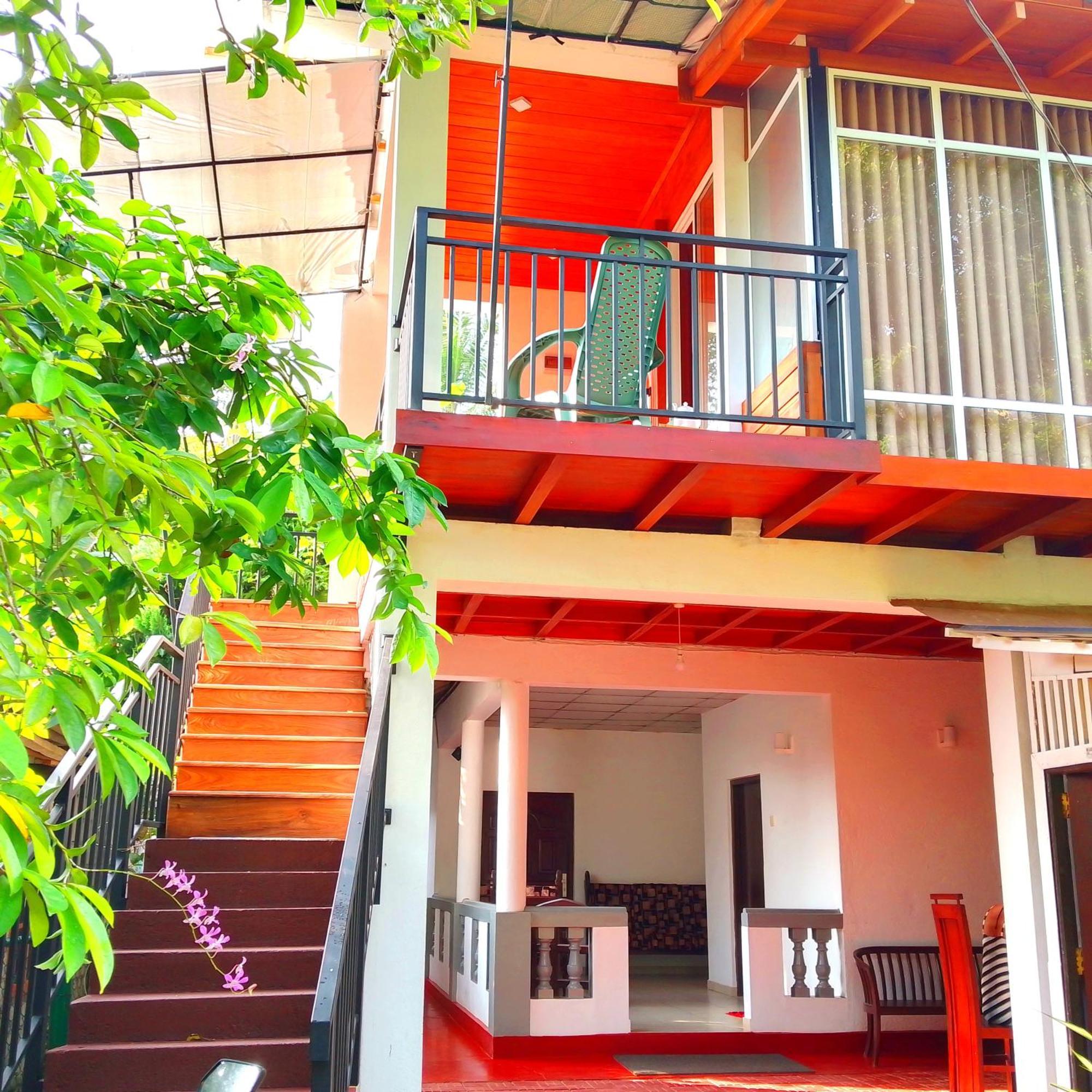Thusara Guesthouse Мириса Екстериор снимка