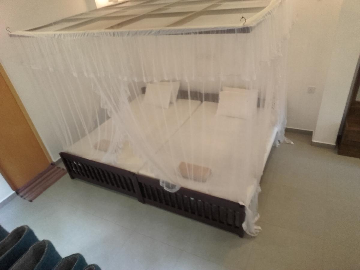 Thusara Guesthouse Мириса Екстериор снимка